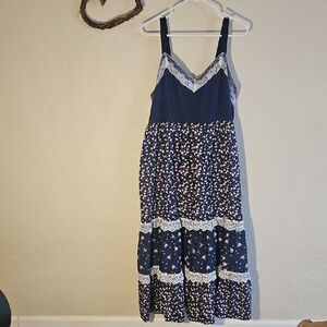 SHEIN Navy Floral Maxi Dress with Lace Accents